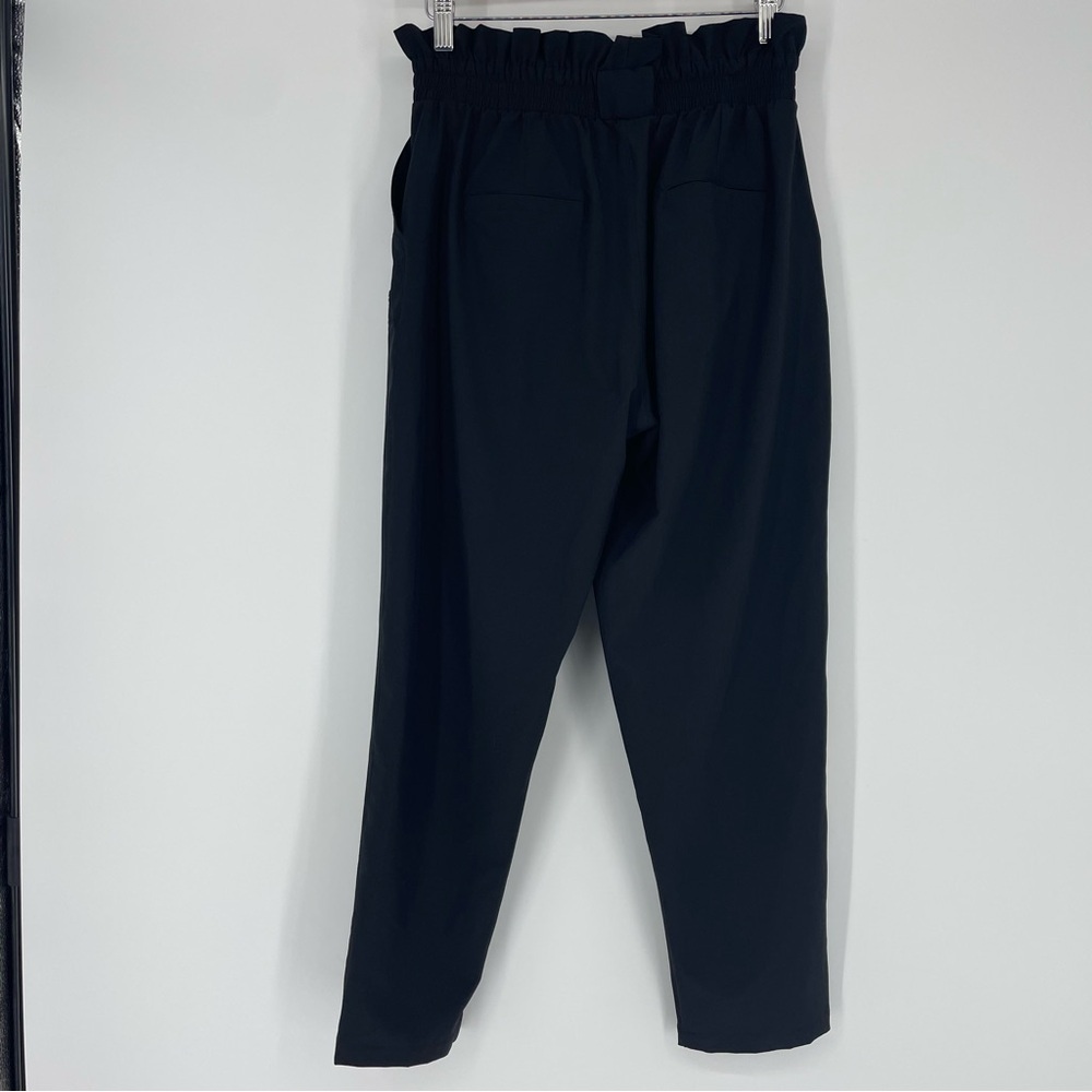 Albion Bow Belt Paperbag Cropped Pants Small Black Athletic Athleisure Travel - Picture 4 of 7